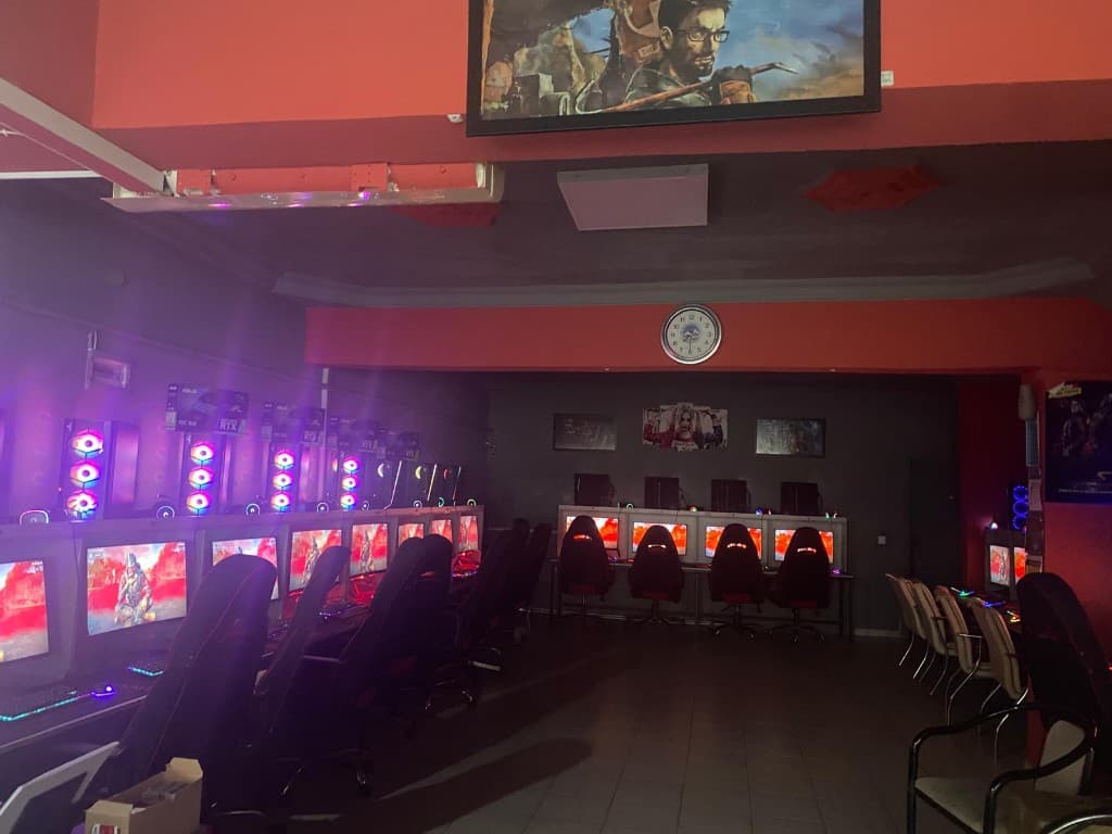 İnternet kafe gaming alanı